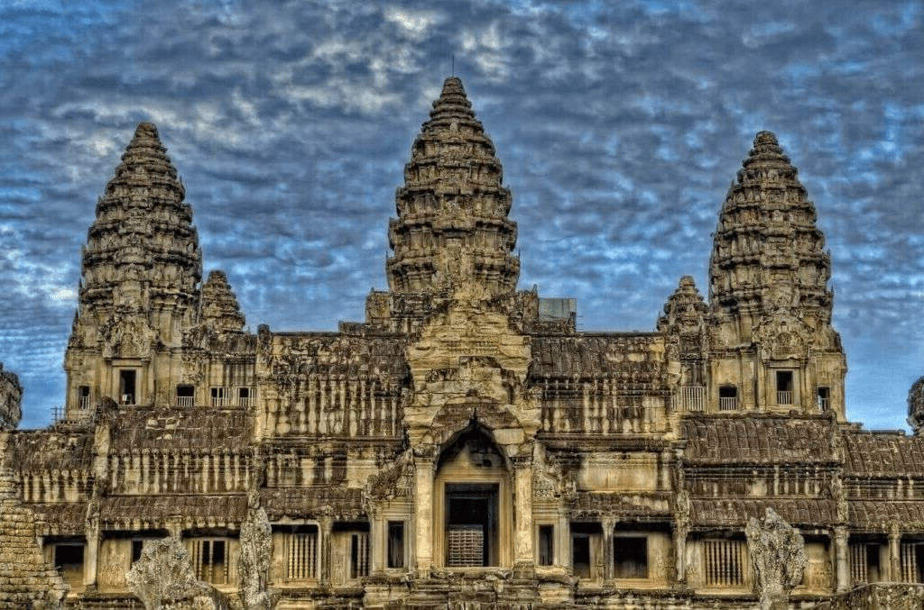 Cultural photography with travel camera
