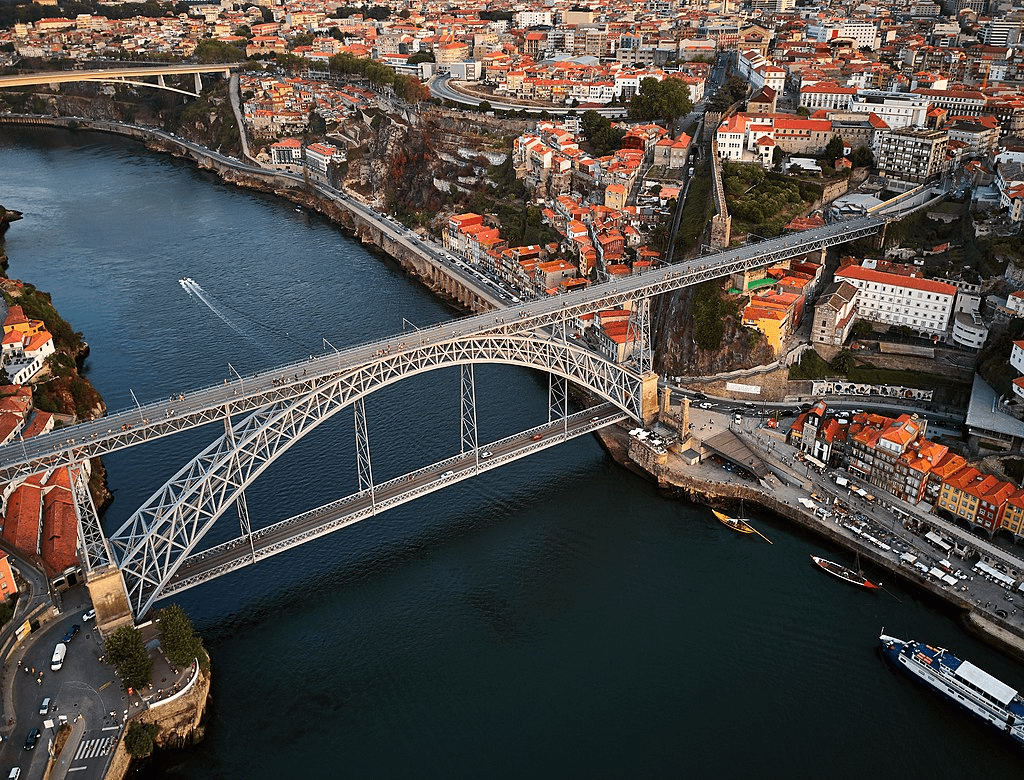 The scenic view of Porto's riverside